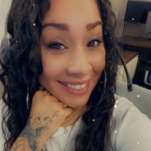 Meet your Posher, Leann